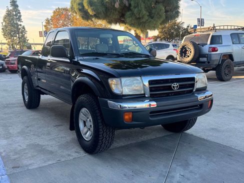Used 2000 Toyota Tacoma 4x4 Xtracab V6 image 4