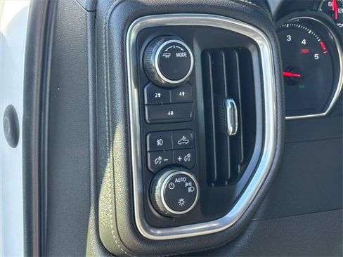 Used 2022 Chevrolet Silverado 3500 LT w/ Convenience Package image 8