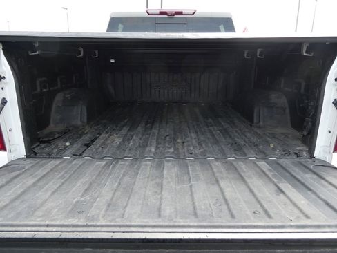 Used 2023 Chevrolet Silverado 1500 High Country w/ Technology Package AWD/4WD image 15