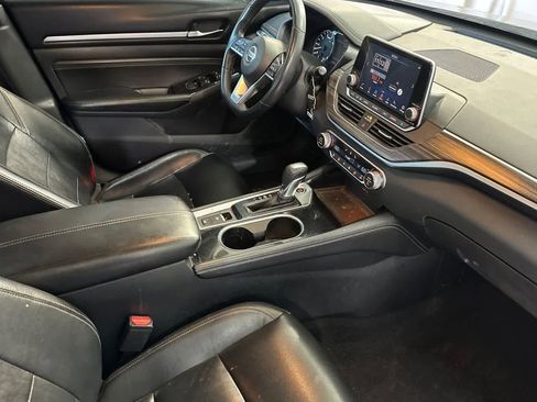 Used 2020 Nissan Altima 2.5 SL FWD image 17