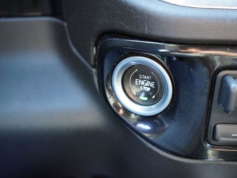 Used 2023 Chevrolet Silverado 1500 RST w/ Z71 Off-Road Package image 30