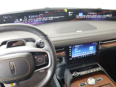 New 2026 Lincoln Navigator L Black Label AWD/4WD image 4