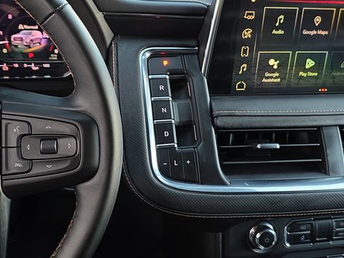 Used 2024 GMC Yukon AT4 w/ Technology Package image 25