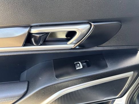 Used 2023 Kia Telluride LX FWD image 39