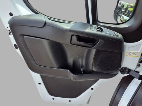 Used 2025 RAM ProMaster 3500 w/ Convenience Group FWD image 17