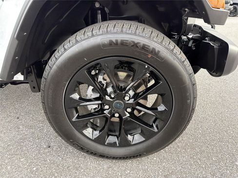 Used 2025 Jeep Wrangler Sahara w/ Safety Group image 13