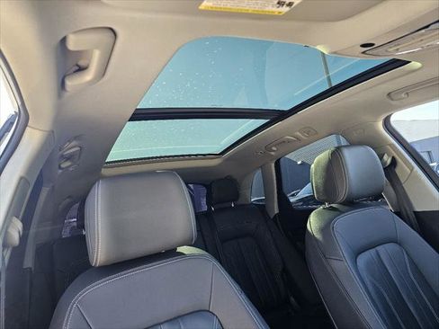 Used 2022 Audi Q5 2.0T Premium Plus w/ Premium Plus Package image 3