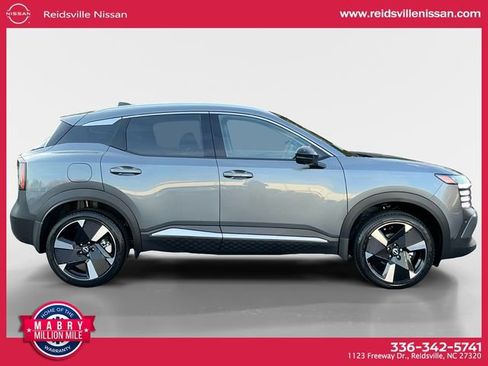 New 2026 Nissan Kicks SR w/ SR Premium Package image 7