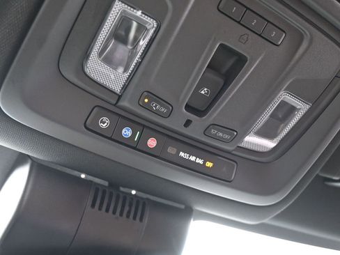 Used 2024 Chevrolet Silverado 1500 High Country image 22