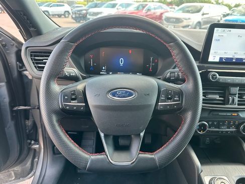 Used 2025 Ford Escape ST-Line Select AWD/4WD image 15