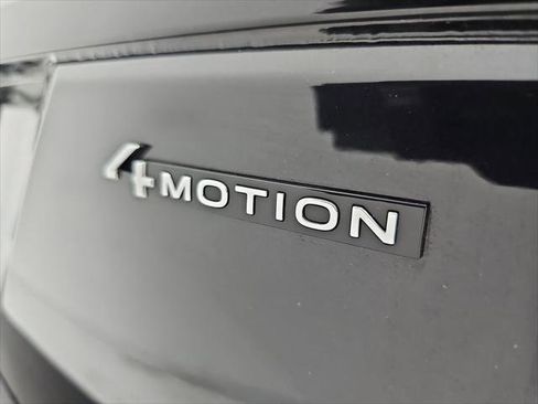 Used 2023 Volkswagen Atlas SEL R-Line AWD/4WD image 55