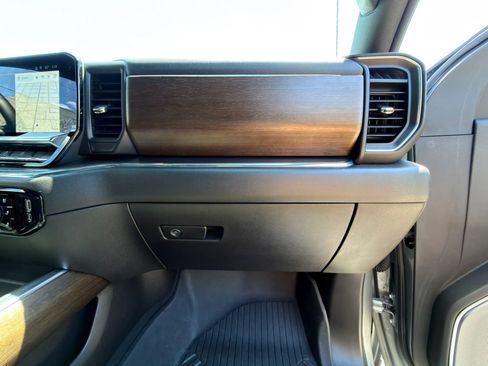 Used 2024 Chevrolet Silverado 3500 High Country w/ LPO, Dark Essentials Package AWD/4WD image 7