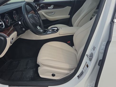 Used 2018 Mercedes-Benz E 300 image 9