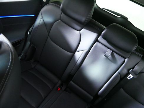 Certified 2026 Genesis GV70 2.5T AWD/4WD image 12