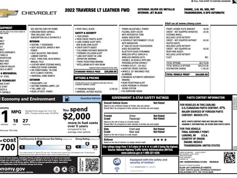 Used 2022 Chevrolet Traverse LT w/ LT Premium Package FWD image 2