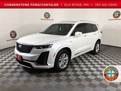 Used 2025 Cadillac XT6 Luxury AWD/4WD image 1