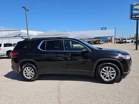 Used 2019 Chevrolet Traverse LT FWD image 9