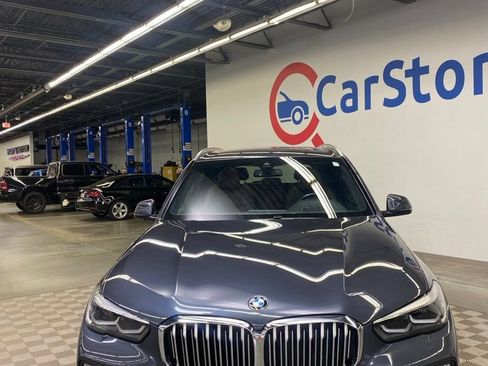 Used 2019 BMW X5 xDrive40i w/ Premium Package 2 AWD/4WD image 2