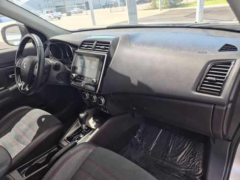 Used 2024 Mitsubishi Outlander Sport AWD image 21