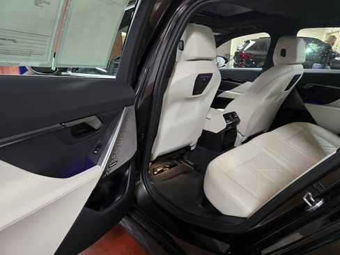 Used 2024 BMW 530i xDrive w/ Convenience Package image 19