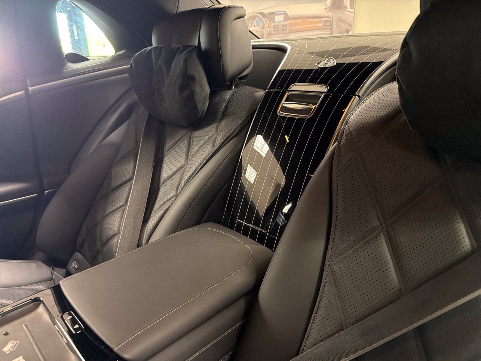 Certified 2025 Mercedes-Benz Maybach S 580 4MATIC image 13