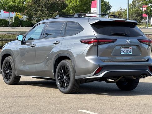 Certified 2026 Toyota Highlander XSE AWD/4WD image 6