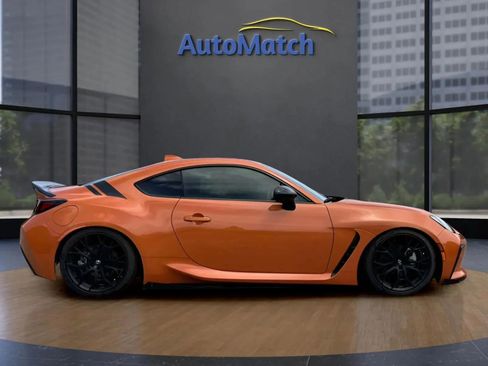 Used 2023 Toyota GR86 10th Anniversary SE RWD image 12