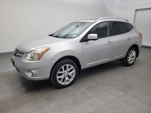 Used 2013 Nissan Rogue SL AWD/4WD image 2