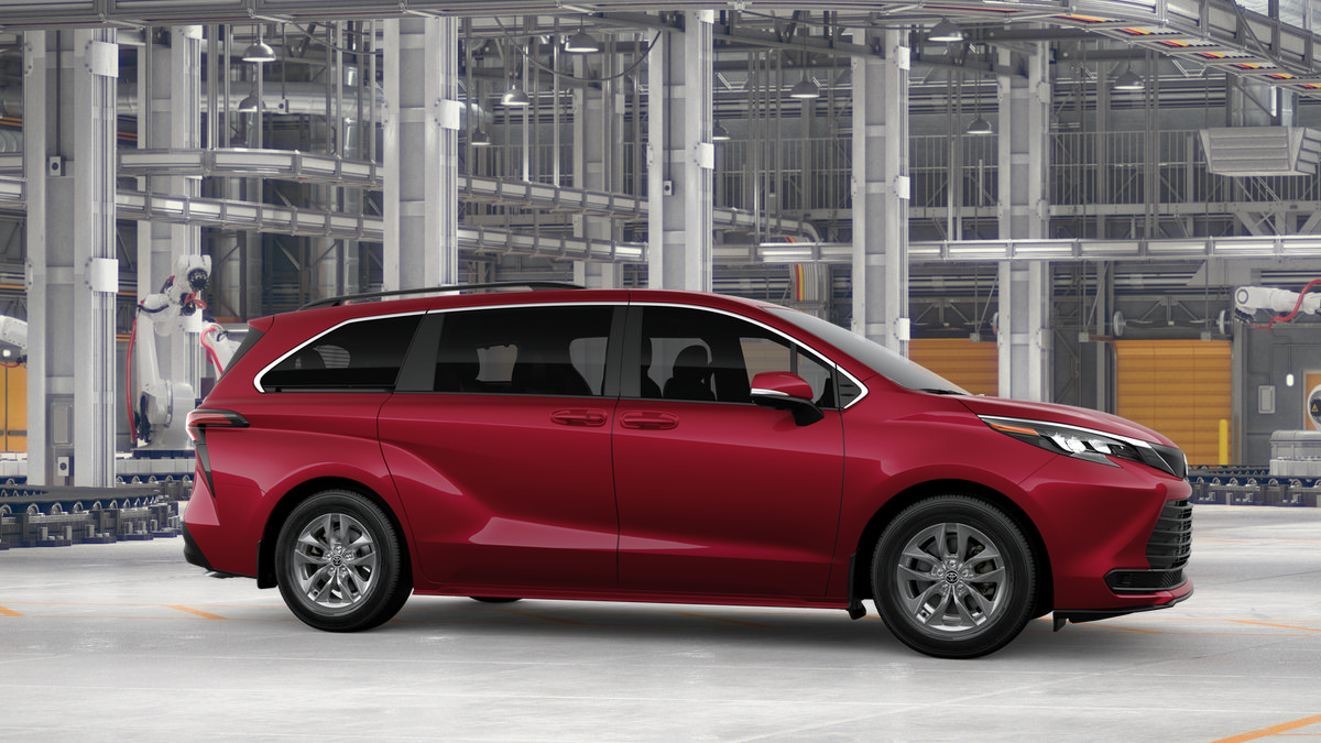 New 2026 Toyota Sienna LE FWD image 13