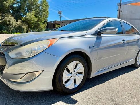 Used 2015 Hyundai Sonata Hybrid image 13