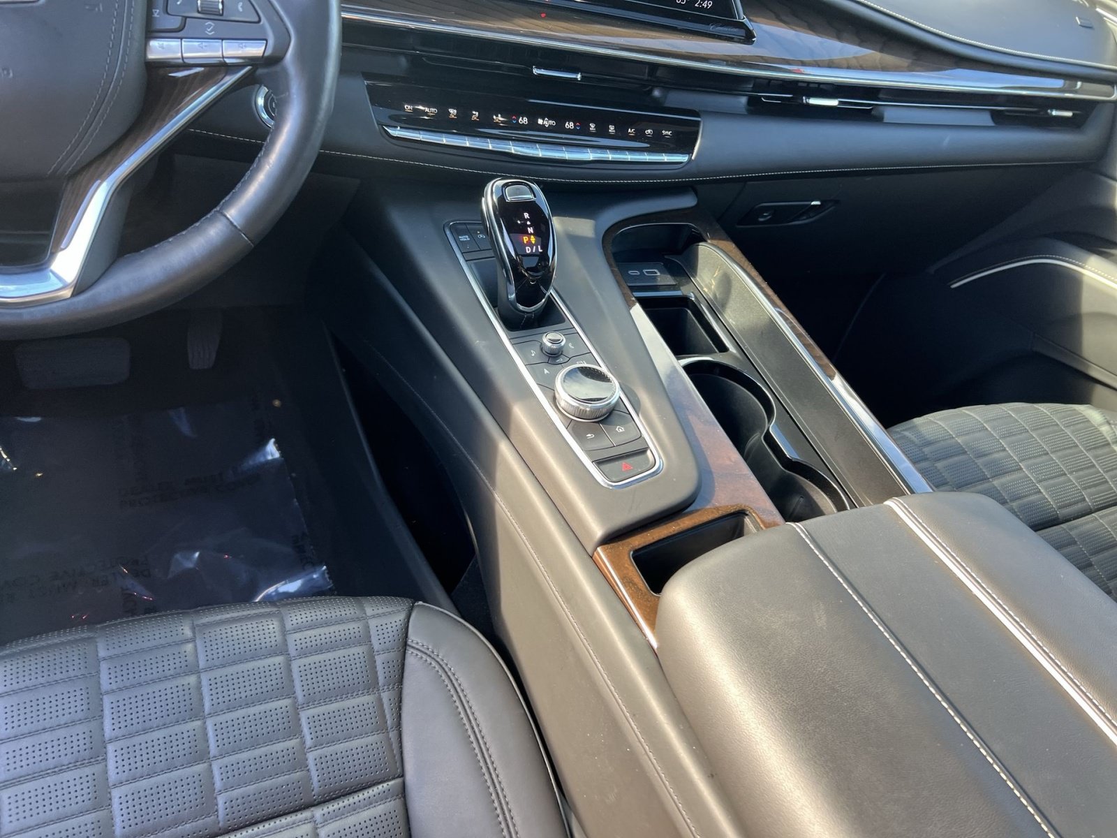 Used 2023 Cadillac Escalade Sport Platinum w/ LPO, ONYX Package AWD/4WD image 23