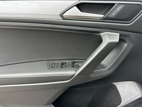 Used 2024 Volkswagen Tiguan S image 11