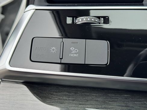 Used 2022 Audi Q7 Premium Plus image 30