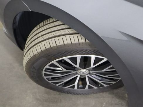 Used 2019 Volkswagen Jetta SE FWD image 38