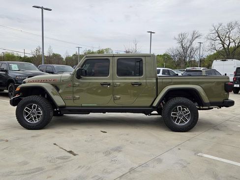 New 2026 Jeep Gladiator Mojave image 2