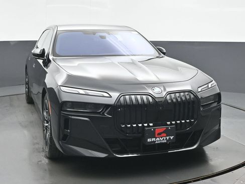 Used 2023 BMW i7 xDrive60 AWD/4WD image 8