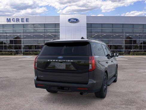 New 2026 Ford Expedition Active RWD image 8