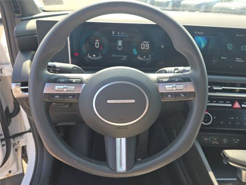 Certified 2026 Hyundai Santa Cruz SEL FWD image 30