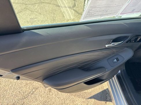 Used 2022 Toyota Avalon Limited w/ Advanced Safety Package image 11