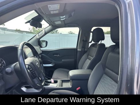 Used 2023 Nissan Frontier SV w/ Technology Package AWD/4WD image 12