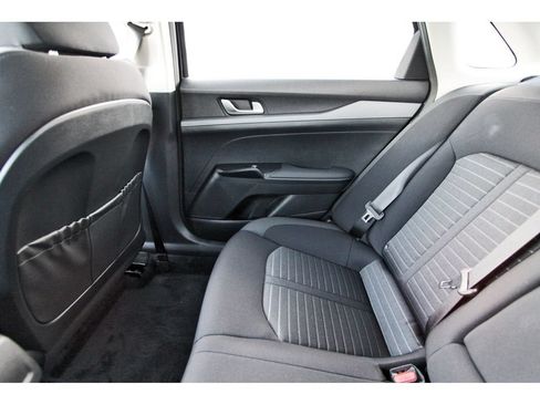 New 2026 Kia K5 LXS FWD image 11