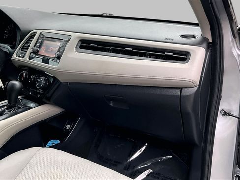 Used 2021 Honda HR-V LX image 29