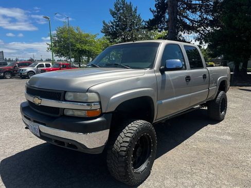 Used 2001 Chevrolet Silverado 2500 LS w/ Off-Road Skid Plate Pkg AWD/4WD image 7