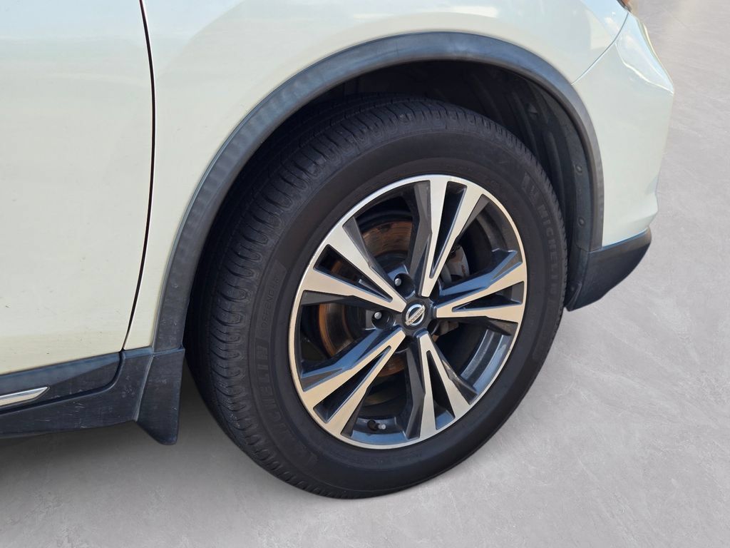 Used 2017 Nissan Rogue SL FWD image 6