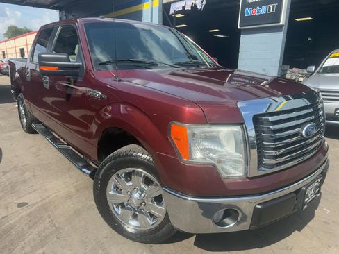 Used 2010 Ford F150 XLT image 1
