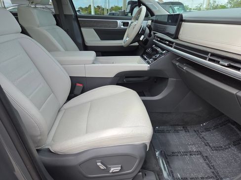 Used 2024 Hyundai Santa Fe Limited FWD image 11
