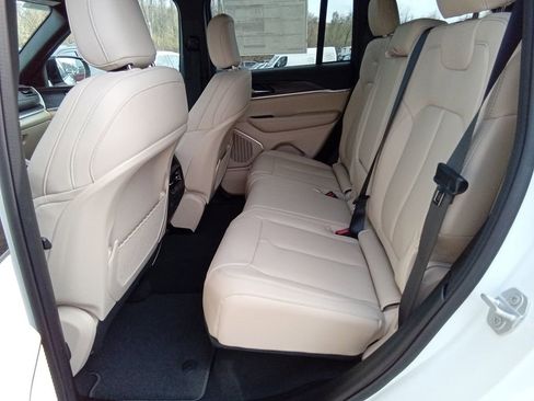 New 2026 Jeep Grand Cherokee Limited w/ Limited Altitude Package AWD/4WD image 26