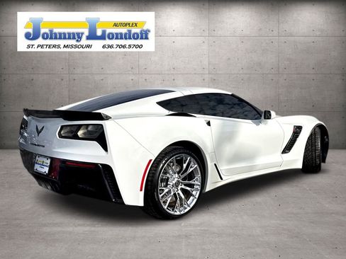 Used 2015 Chevrolet Corvette Z06 w/ 2LZ Preferred Equipment Group image 2