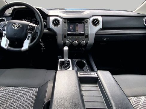 Used 2018 Toyota Tundra SR5 w/ SR5 Upgrade Package RWD image 15