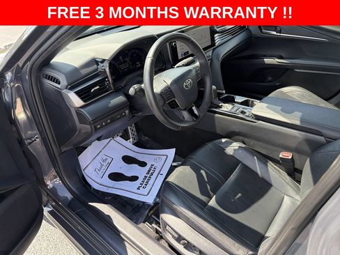 Used 2025 Toyota Camry XSE AWD/4WD image 39